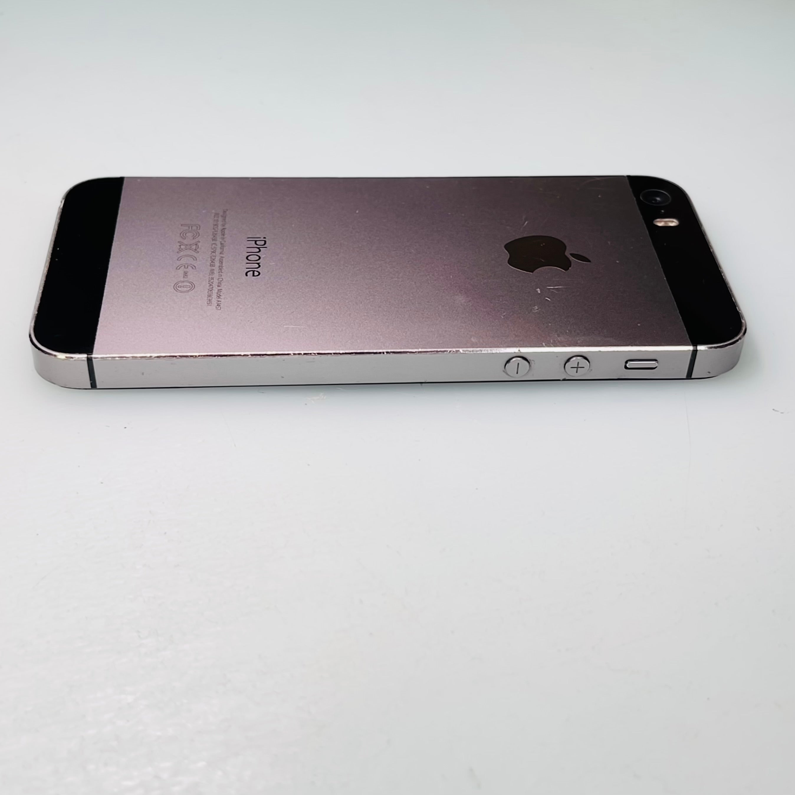 Apple iPhone 5S 16GB Space Grey Unlocked (READ DESCRIPTION) REF#55610