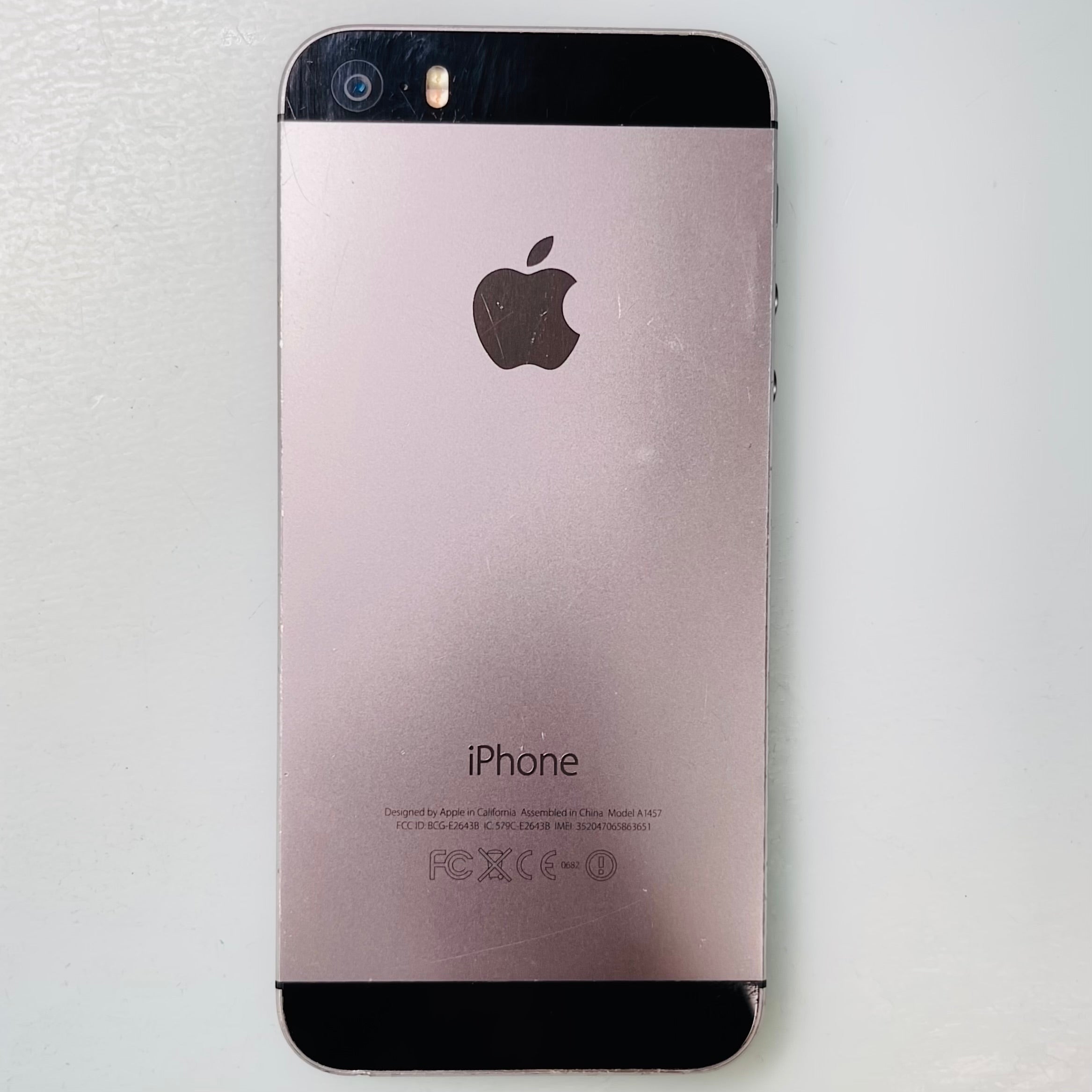 Apple iPhone 5S 16GB Space Grey Unlocked (READ DESCRIPTION) REF#55610