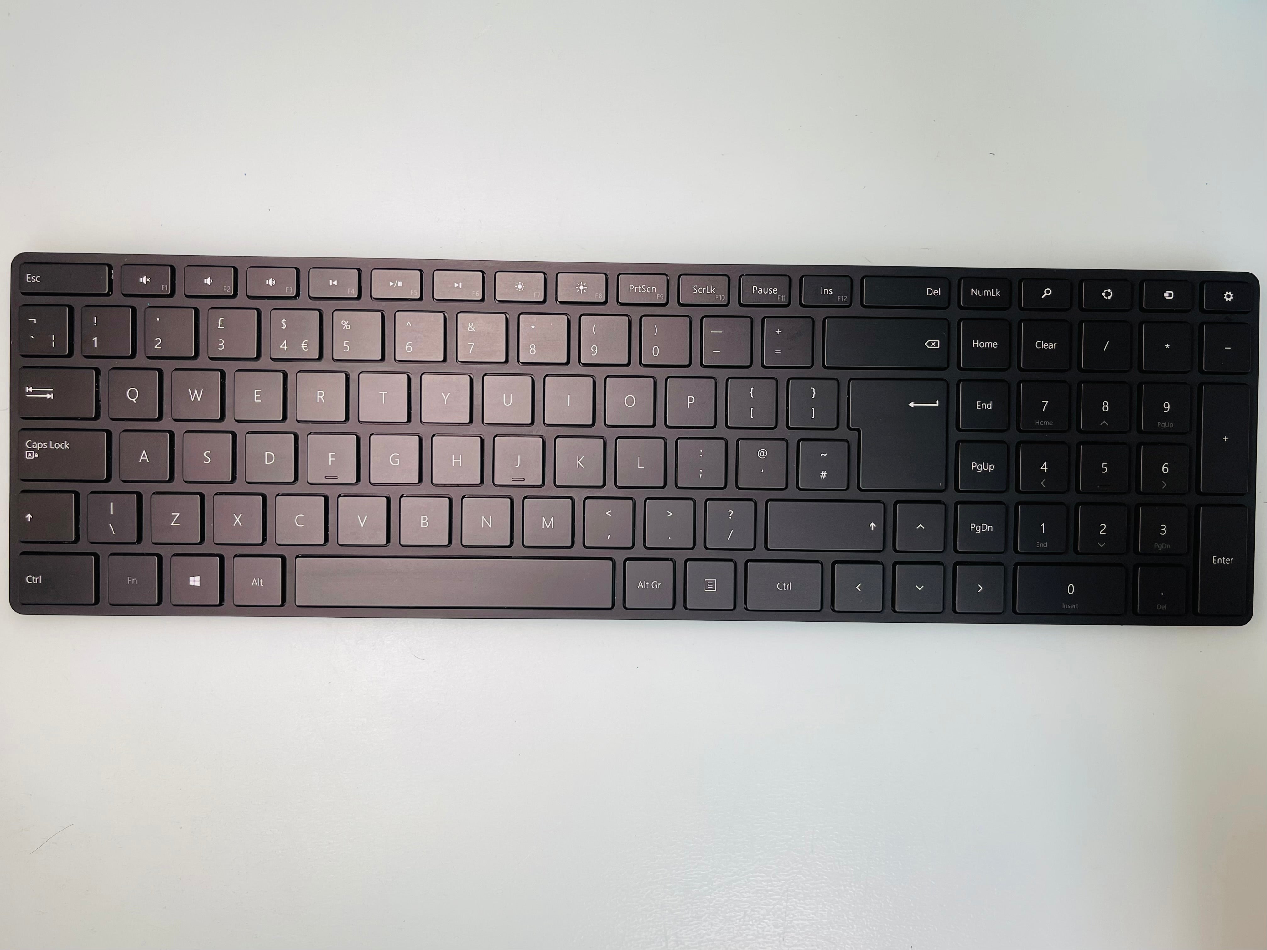 Microsoft Keyboard Wireless Keyboard  for Windows MacOS Linux OS Laptop/Desktop