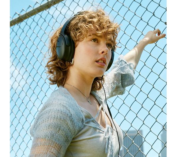 BOSE QuietComfort Wireless Bluetooth Noise-Cancelling Headphones - Black