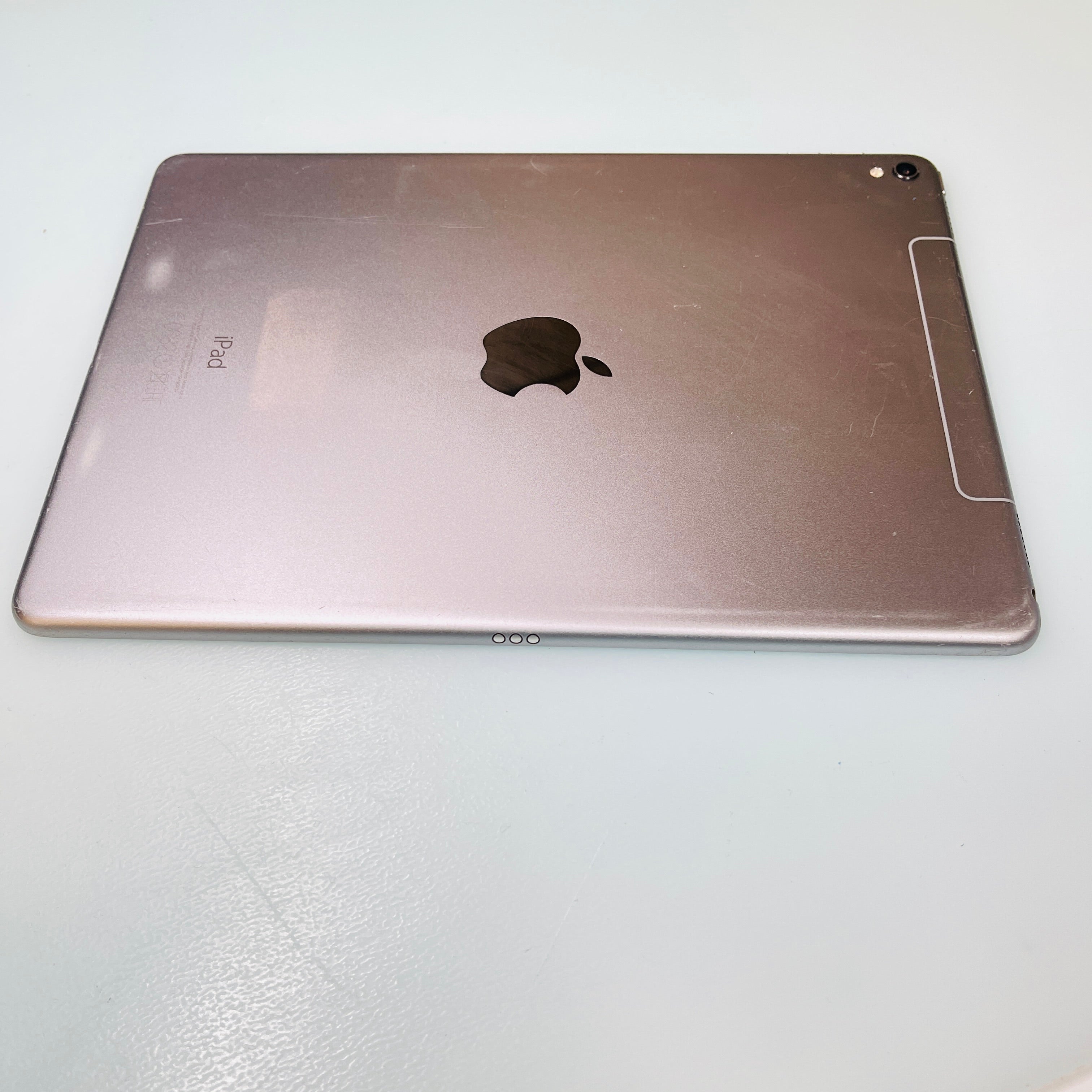 Apple iPad Pro 9.7