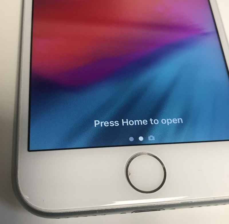 Apple iPhone 7 128GB Silver Unlocked to All Networks